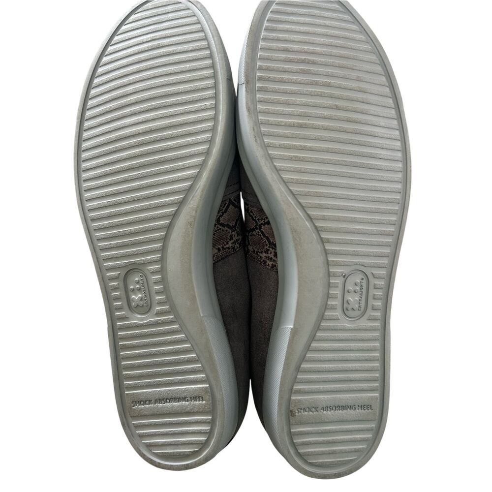 Munro Randie Women’s Slip-On Suede Snakeskin Gray Casual Sneakers Size 8.5 N View 2